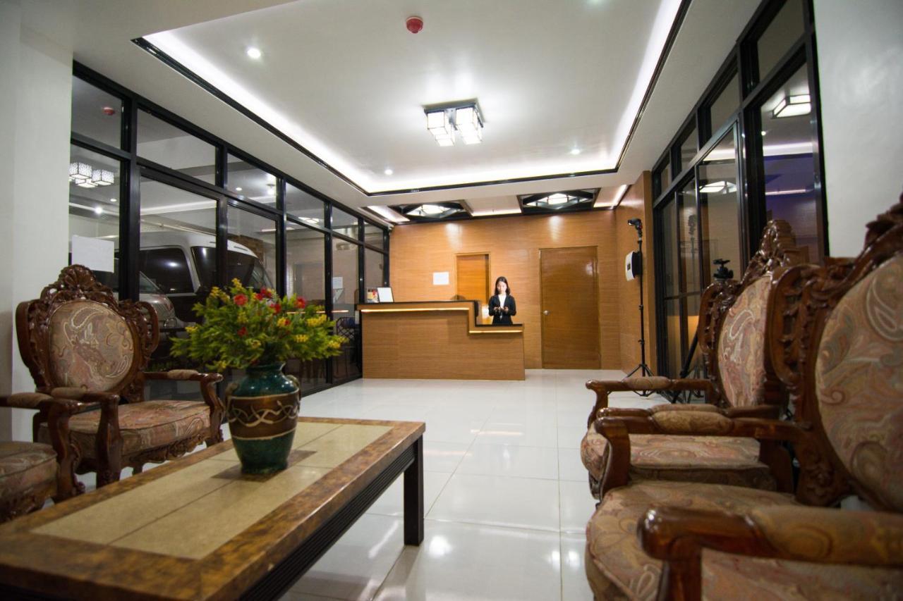 Diamond Hotel And Resto 카타르만 외부 사진